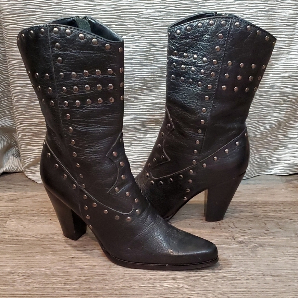 ❣️Steven By Steve Madden Black Studded Heeled Boots
